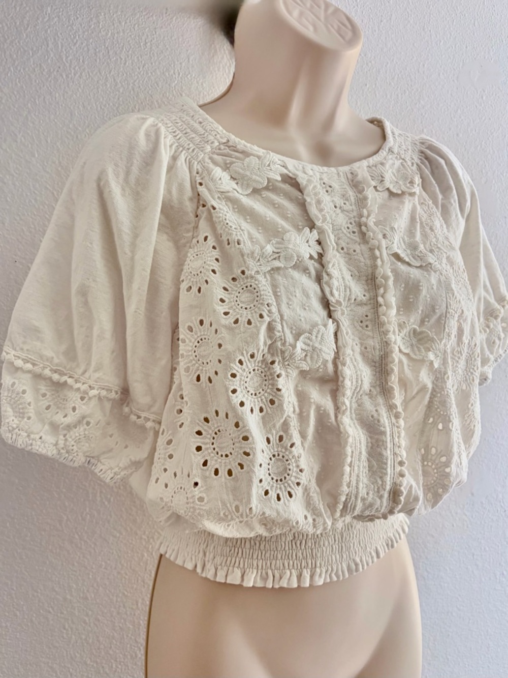 Anthropologie Porridge "Freya" White Eyelet Smocked Off-Shoulder Top - S - Picture 2 of 15